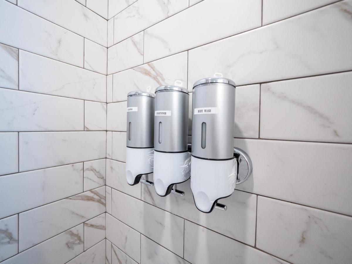 Long Beach Suites Gloucester Ngoại thất bức ảnh